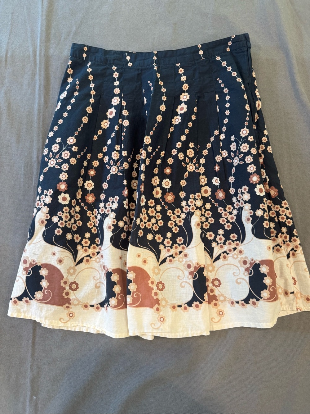 H&M Women's 100% Cotton lined Black/Beige Floral A line Skirt Size 8 Boho Cottag